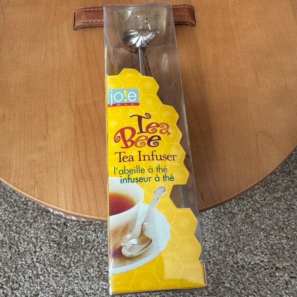 jo!e "Tea Bee" Stainless Steel Tea Infuser - Picture 1 of 8